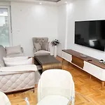 Ana Apartman